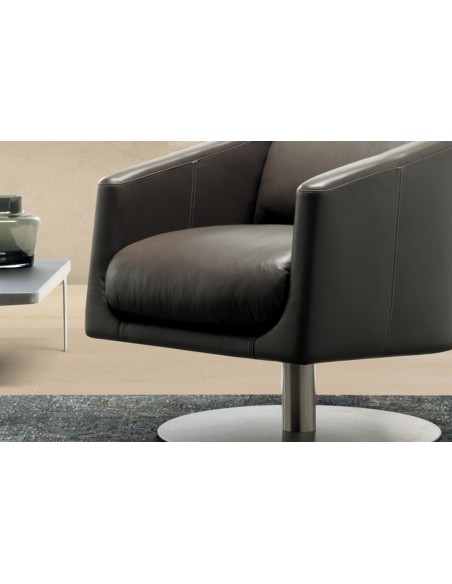 Liu Armchair