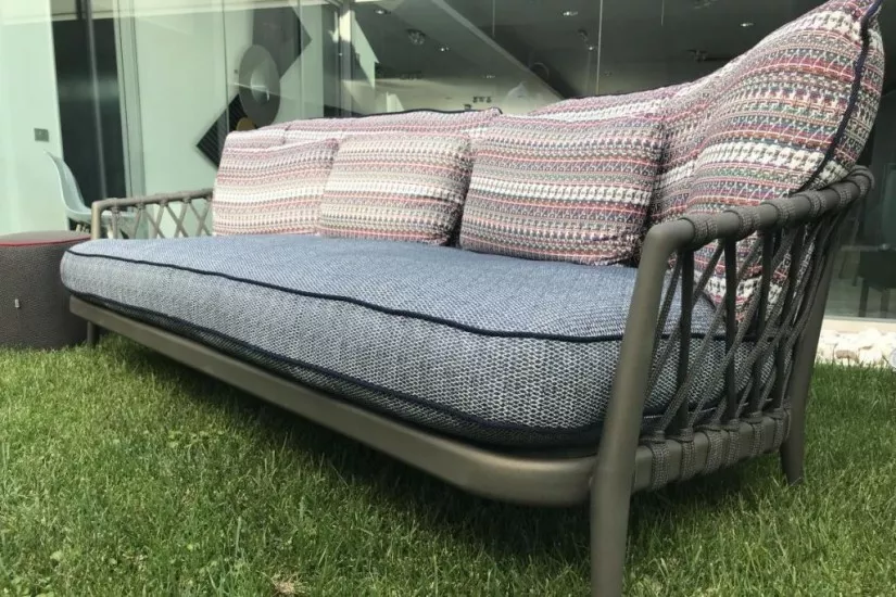 Erica ’19 Outdoor Sofa (Expo Offer)
