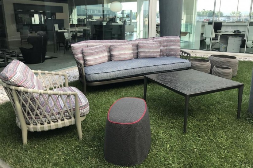 Erica ’19 Outdoor Sofa (Expo Offer)