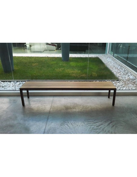 Illum Outdoor Bench (Expo Offer)