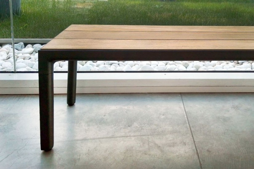 Illum Outdoor Bench (Expo Offer)