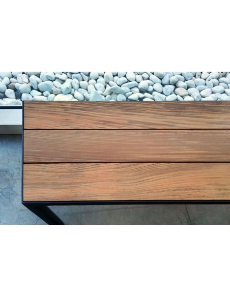 Illum Outdoor Bench (Expo Offer)