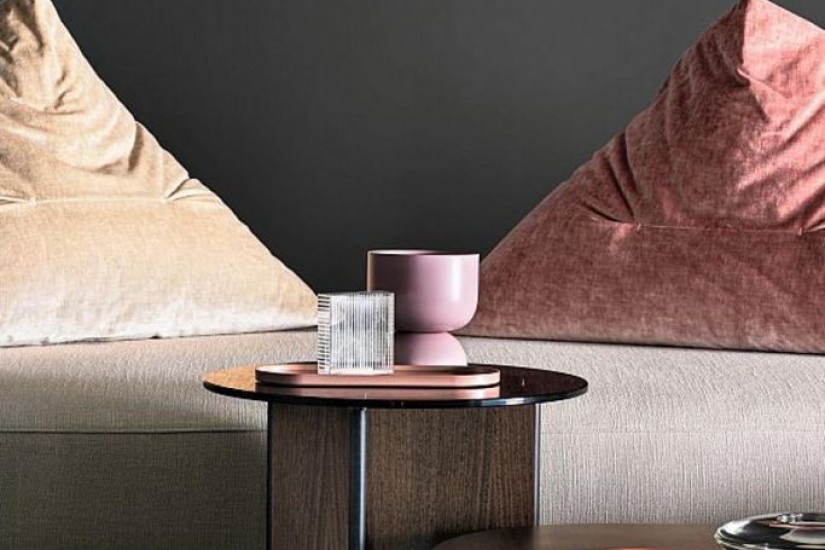 Polyura Coffee Table