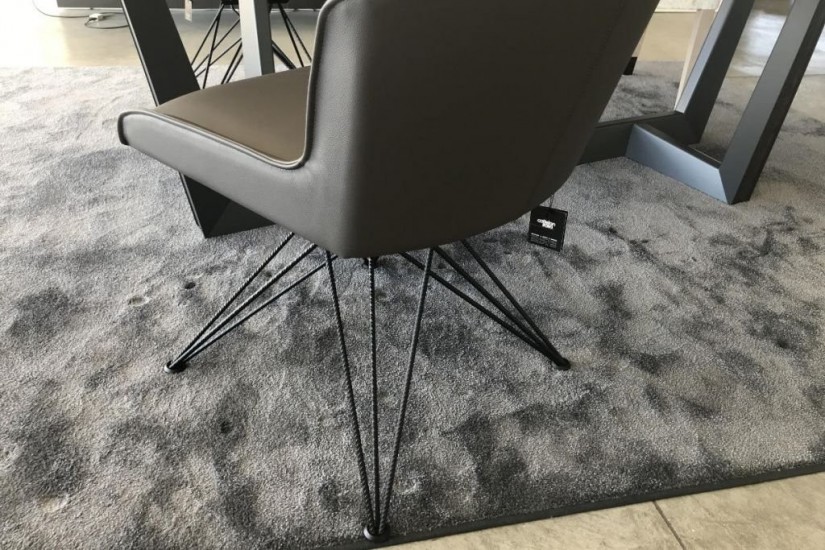 Flaminia Chair in dark gray colour (Expo Offer)