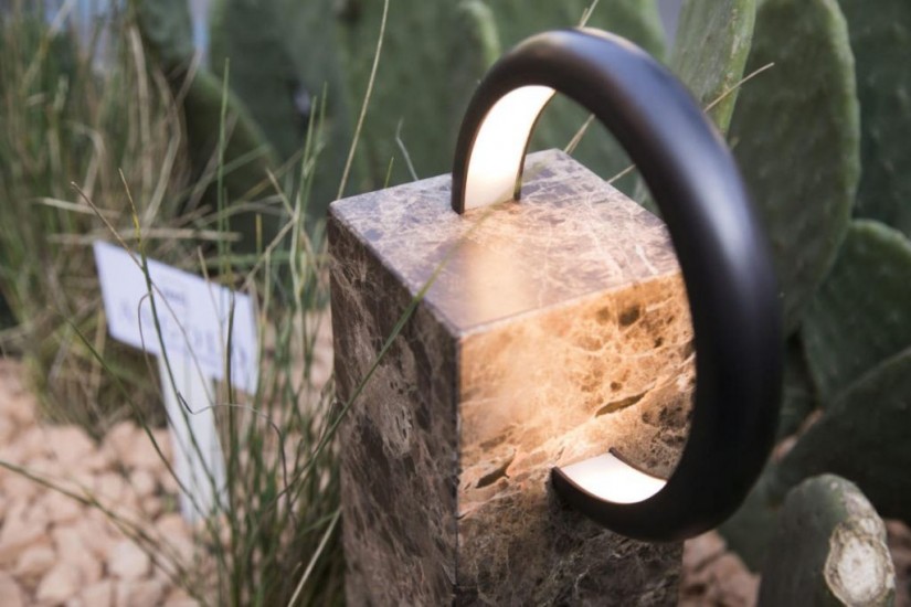 Lampada da Terra Angolo