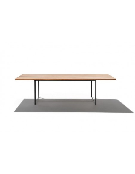 Levante Outdoor Table