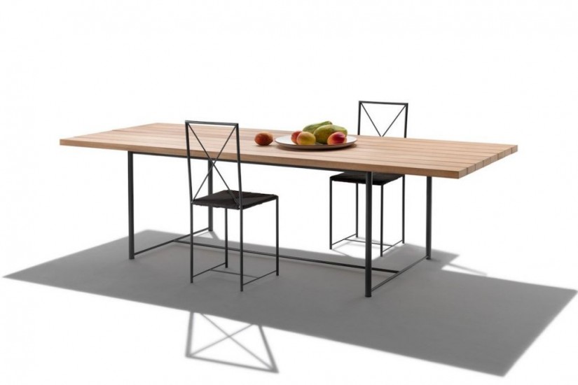 Levante Outdoor Table