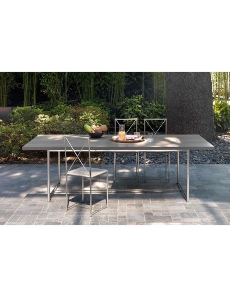 Levante Outdoor Table