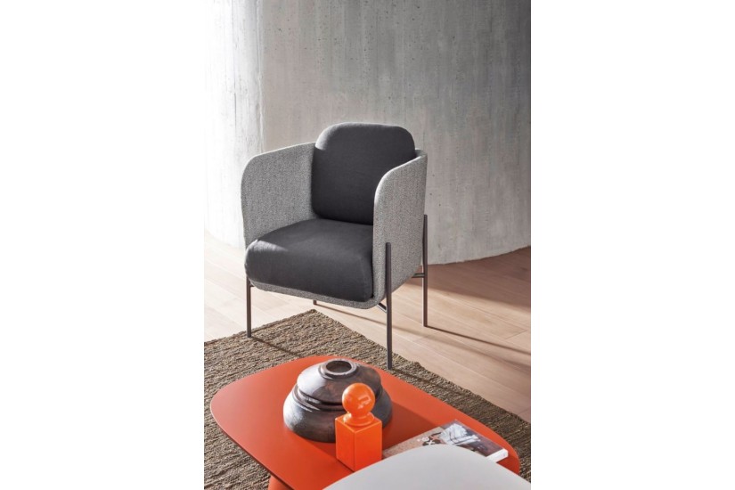 Kuia Armchair