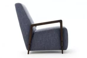 Hug Armchair 2