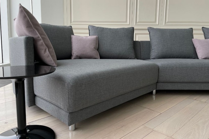 Onda Sofa (Expo Offer)