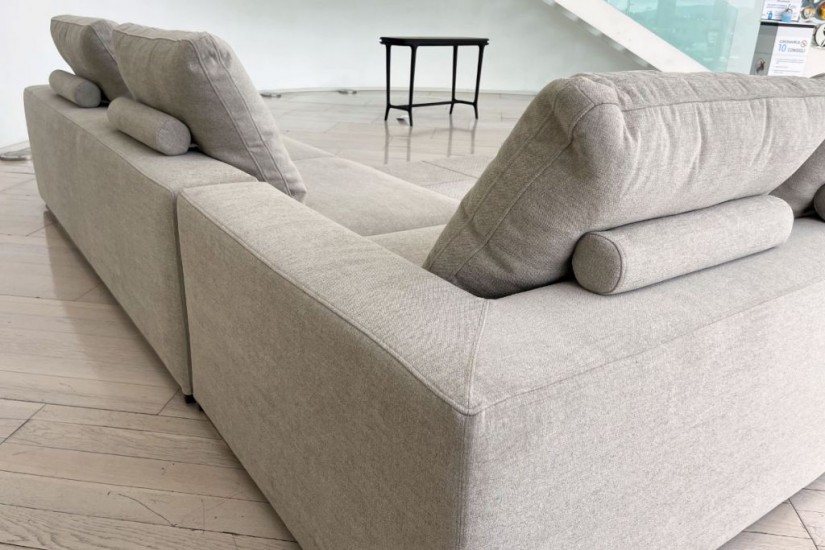 Ananta Class Sofa (Expo Offer)