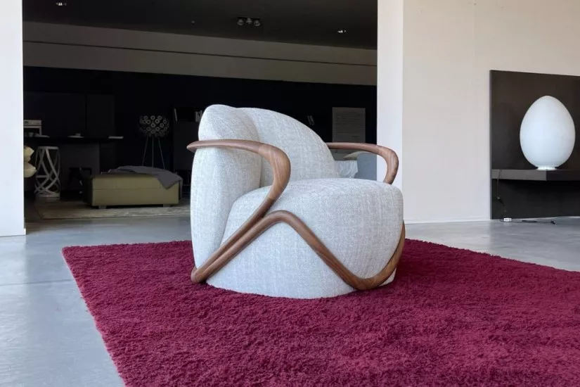 Hug Armchair (Expo Offer)