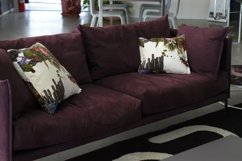 Gentry Sofa (Expo Offer)