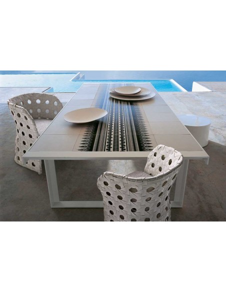 Canasta Outdoor Table