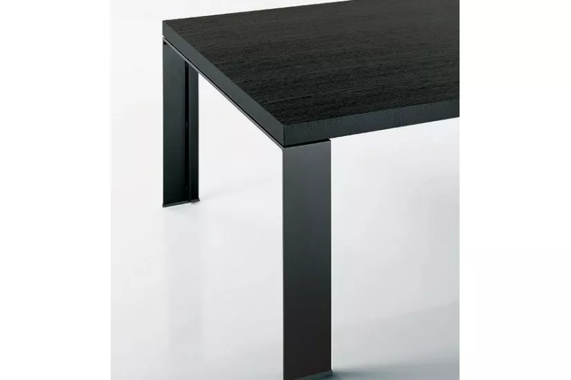 Vittorio Table