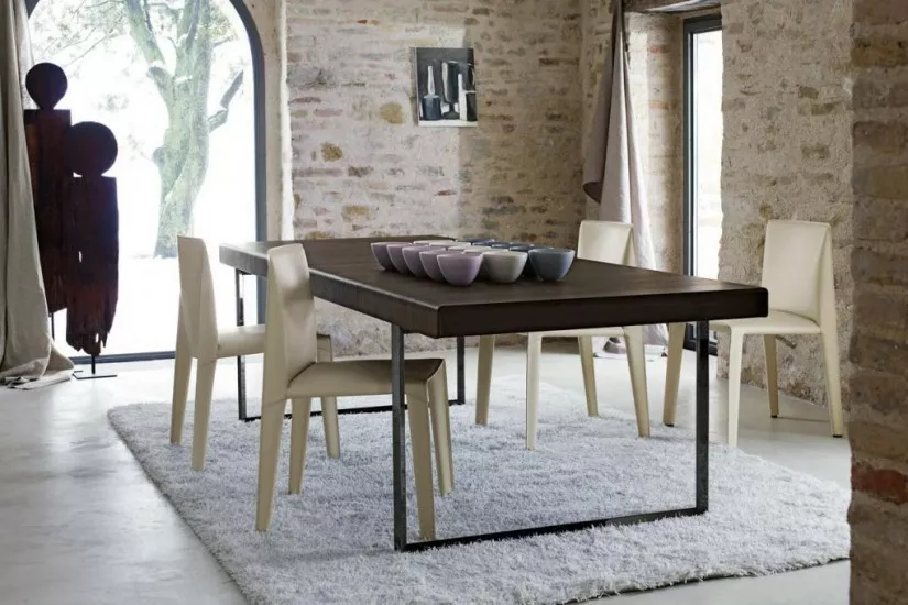 Athos ’12 Extendable Table