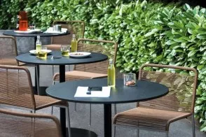 Aria outdoor Chair 2