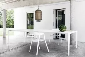 Thin-k outdoor Table
