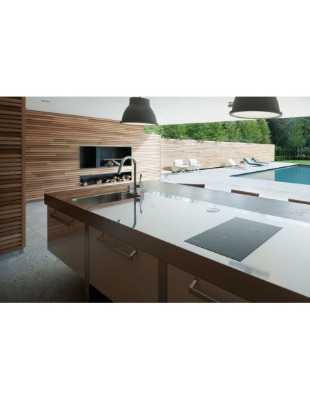 Lignum et Lapis Outdoor Kitchen
