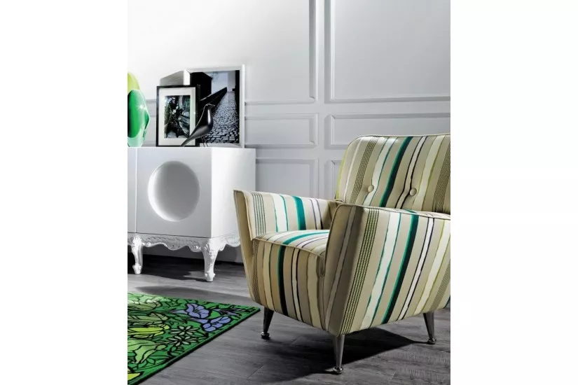 Giulia Armchair