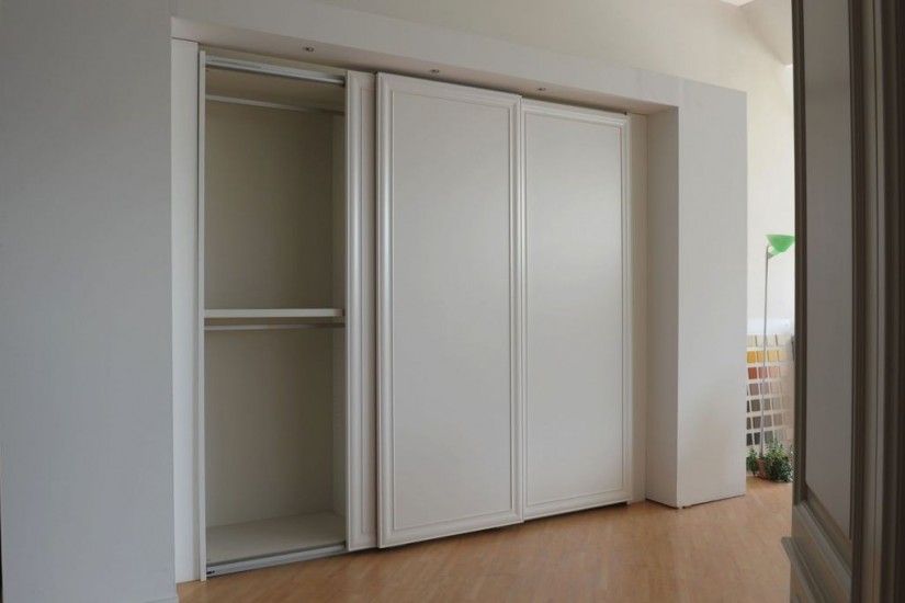 Armoire trois portes avec cadre (Offre Expo)