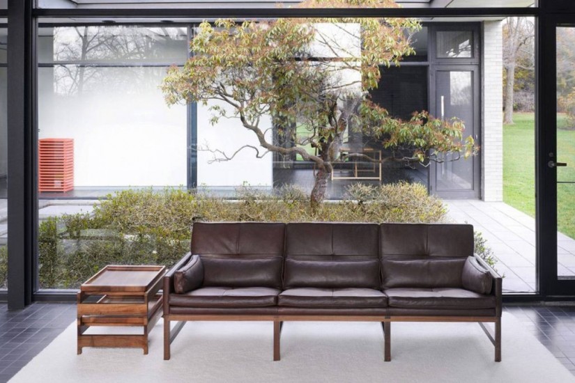 Wood Frame Lounge Sofa