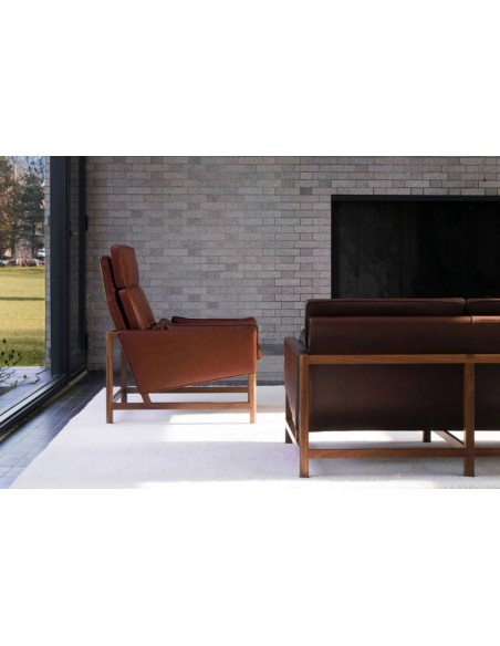 Divano Wood Frame Lounge