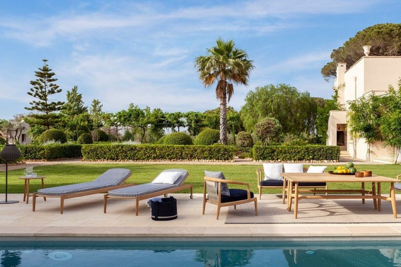 The Secret Garden Outdoor Sunbed