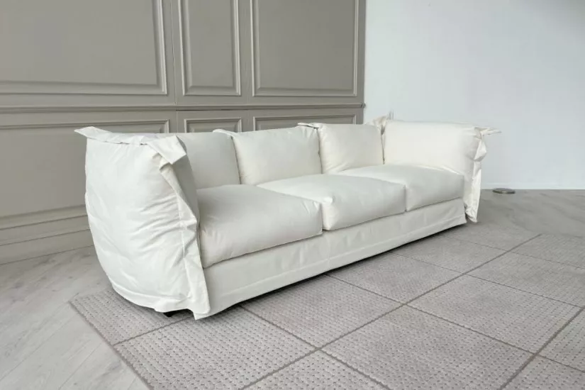 Cloudscape Sofa (Expo Offer)