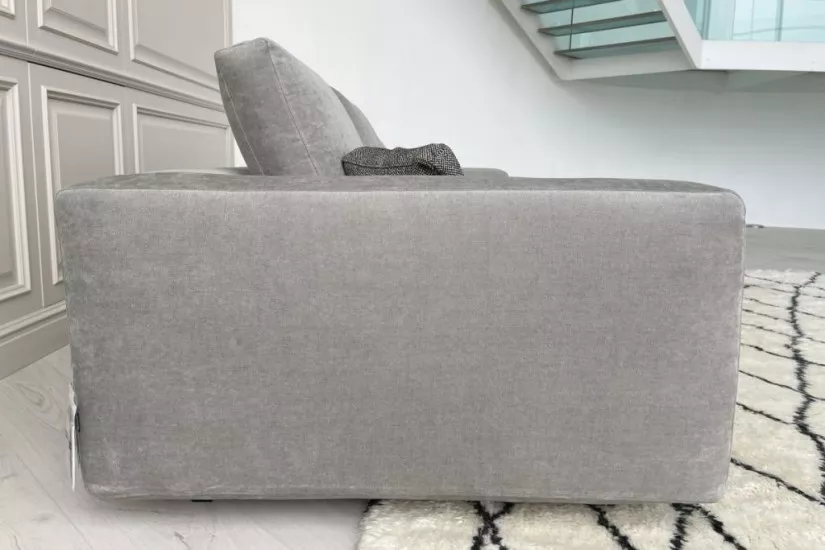 Pianoalto Sofa (Expo Offer)