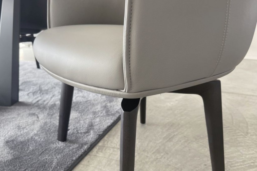 Archibald Swivel Armchair (Expo Offer)