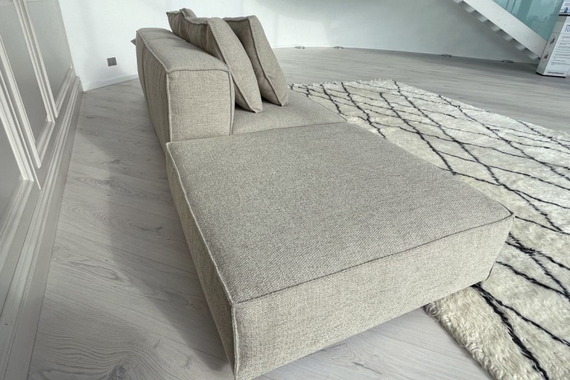 Neowall Sofa 2021 Ed. (Expo Offer)