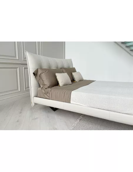 Aurora Tre Bed (Expo Offer)