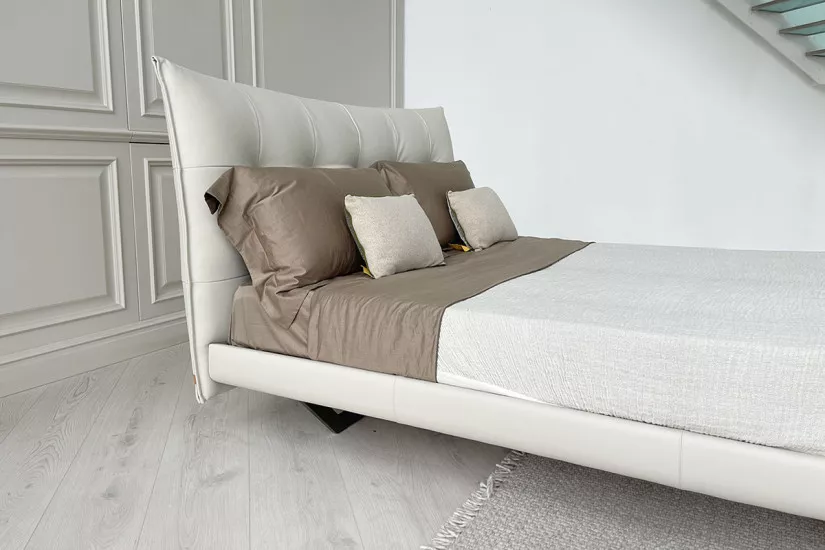 Aurora Tre Bed (Expo Offer)