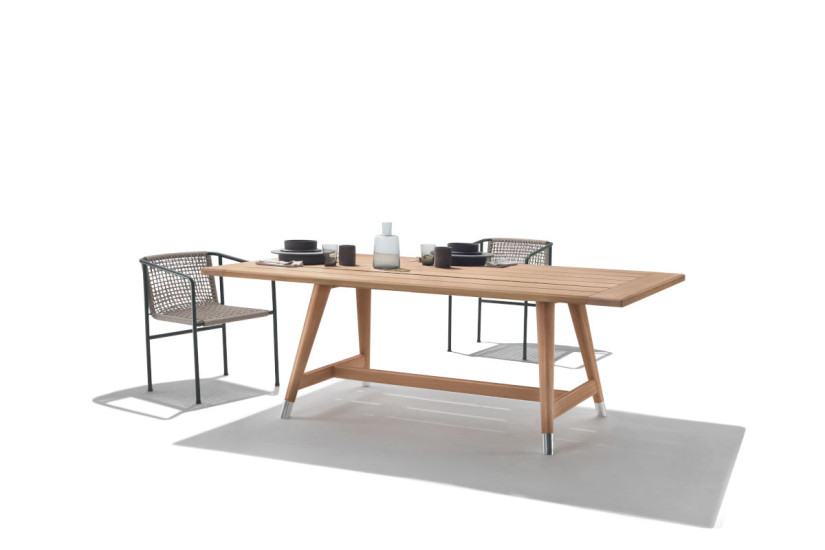 Desco Outdoor Table