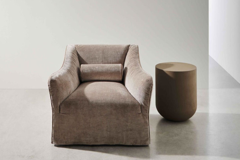 Saia Armchair