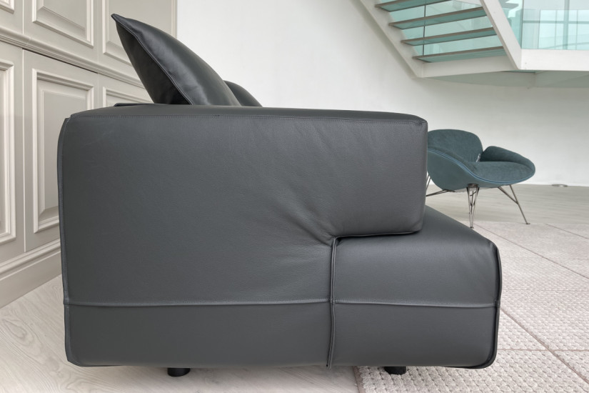 Starman Sofa (Expo Offer)
