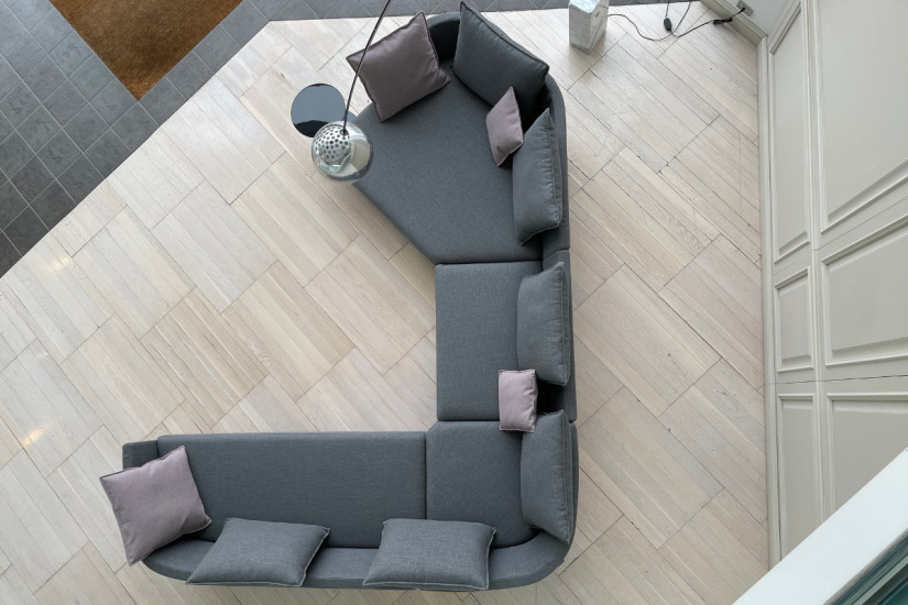 Onda Sofa (Expo Offer)