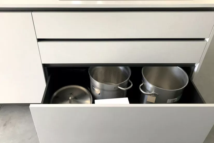 Alea Kitchen Silver Grey (Expo Offer)