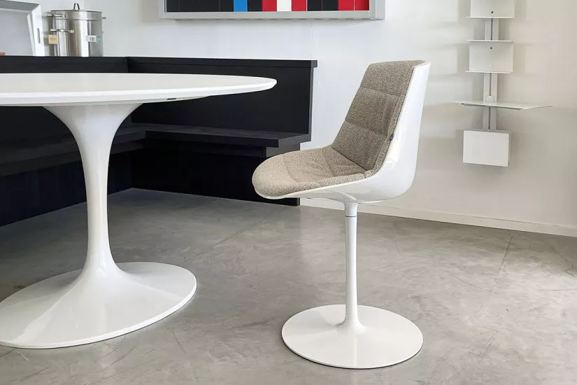 Flow Chair Padded (Expo Offer)