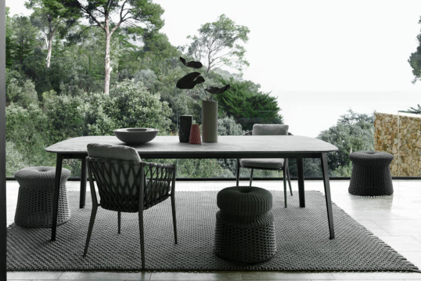GInepro Outdoor Table