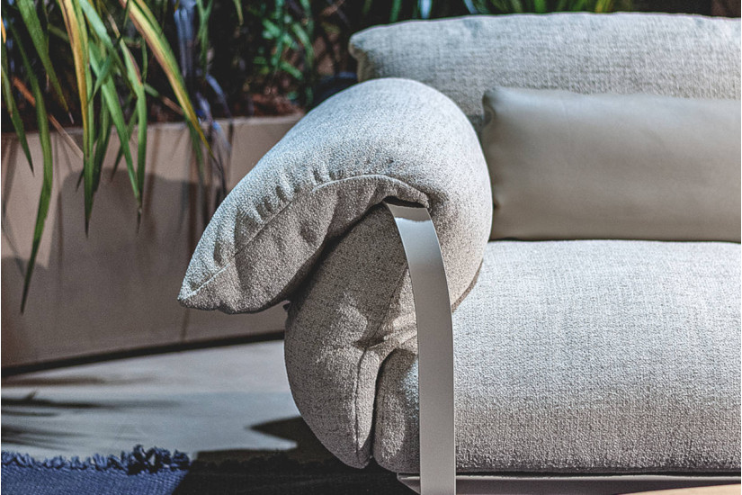 Narciso Outdoor Sofa