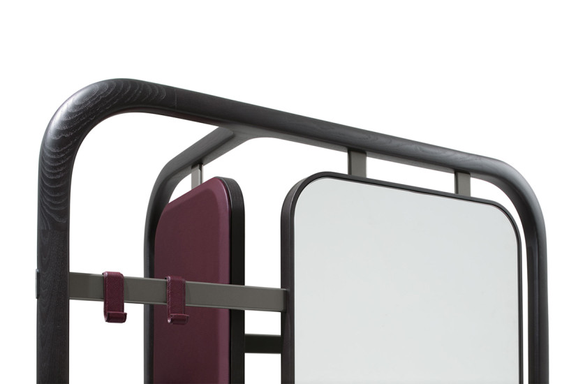 Amiral Leaning Mirror