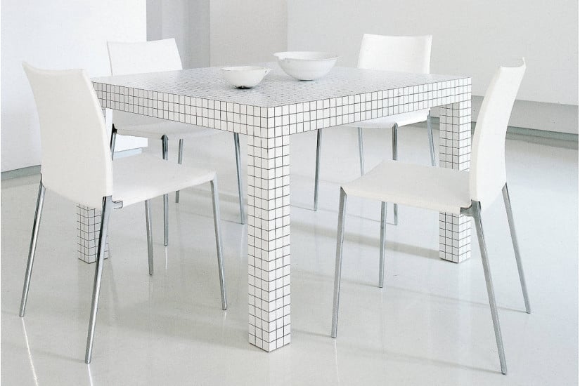 Quaderna 2600/2830 Table