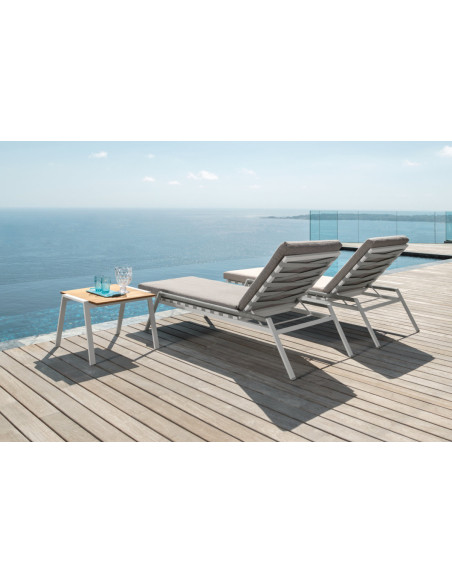 Cottage Outdoor Sunbed