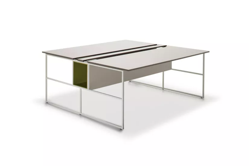 20.Venti Operative Desk