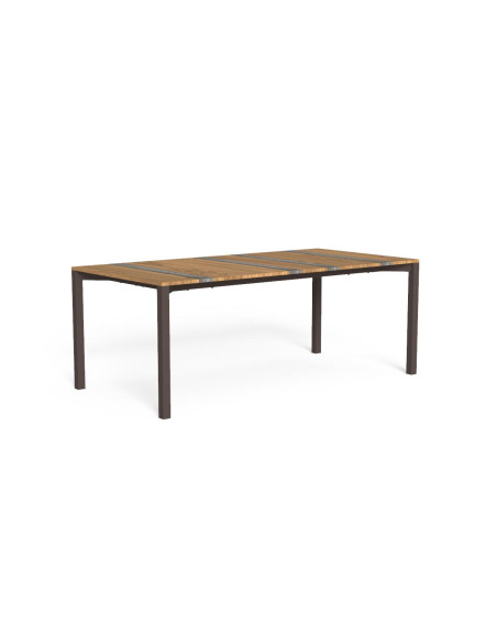 Casilda outdoor table