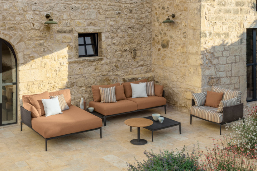 Leaf outdoor sofa