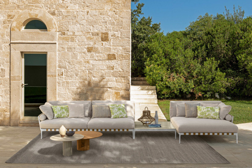 Salinas outdoor coffee table